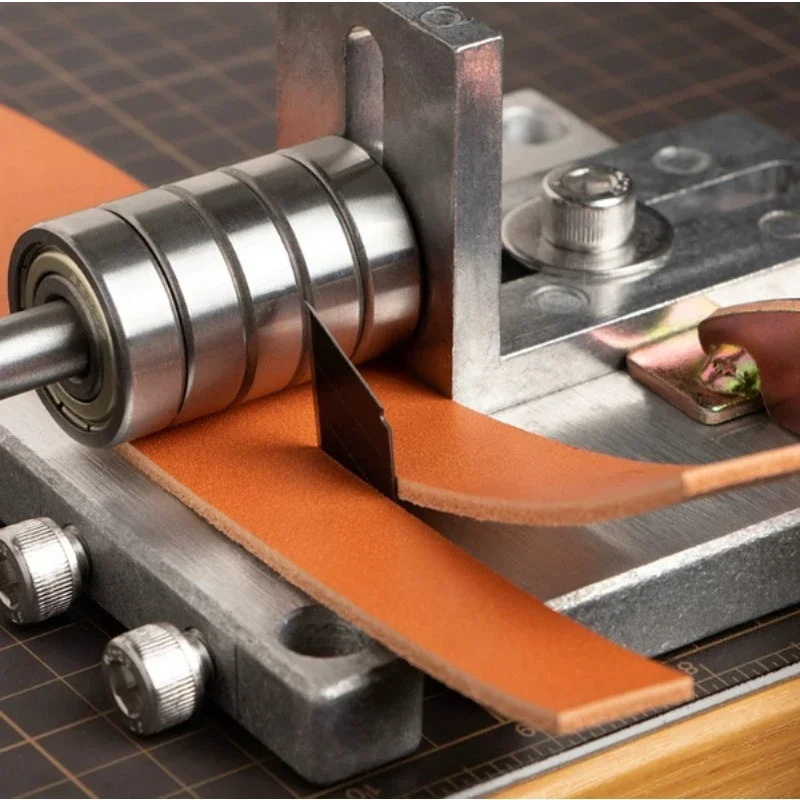 Manual Leather Goods Cutting M - Leatherwork Machine recension och pris